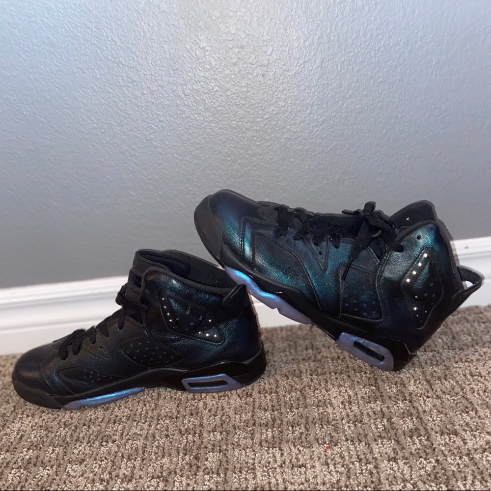Nike Jordan 6 Retro Sneakers for Men, Size 6.5